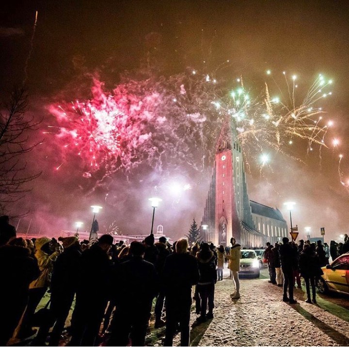 6EDA6389-4C3F-4EE0-B38A-68EC7D61E50C