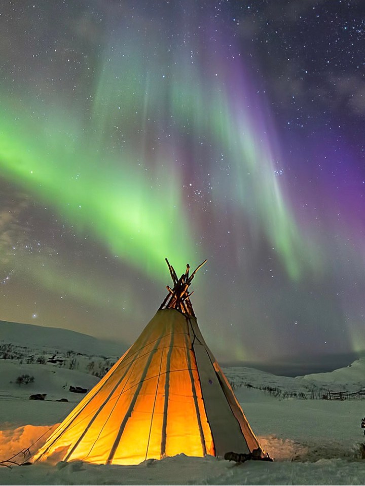 E481F2C0-B161-4B1B-8255-A57EAEFF9805